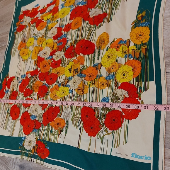 Fiorio Italy Vintage Green Trim Floral Design Silk Scarf - Picture 4 of 7